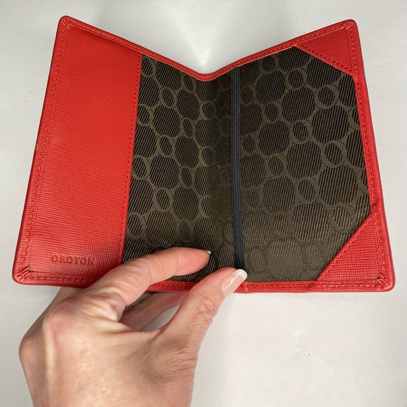 OROTON leather passport holder - Picture 2 of 2